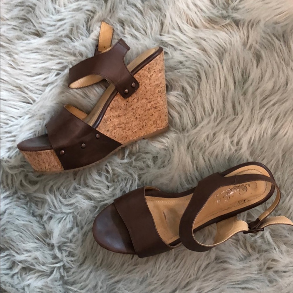 Brown wedges